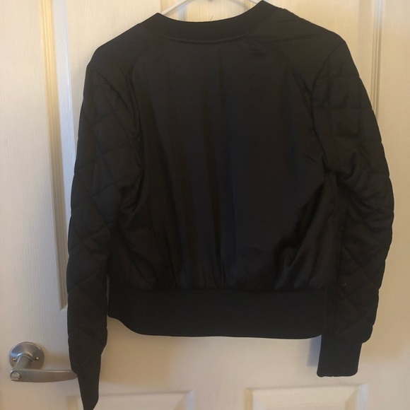 H&M bomber jacket - Picture 2 of 5
